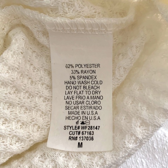 Lazy Sundays Women’s  Top. Scooped Draping, Asymmetrical Hem. Size Medium - Picture 9 of 9